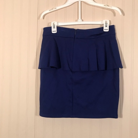 Inc lined Blue Skirt with ruffle size 6 - Picture 2 of 3